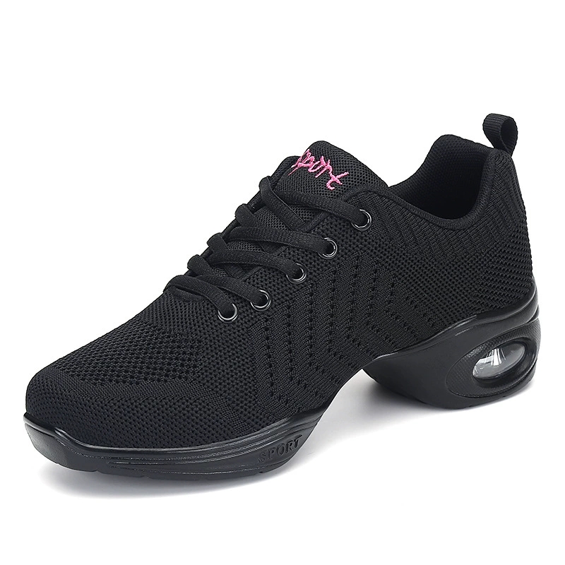 Ademende danssneakers van mesh - Zumba & Yoga Fitness By Anushree Pune Reviews recensie en prijs